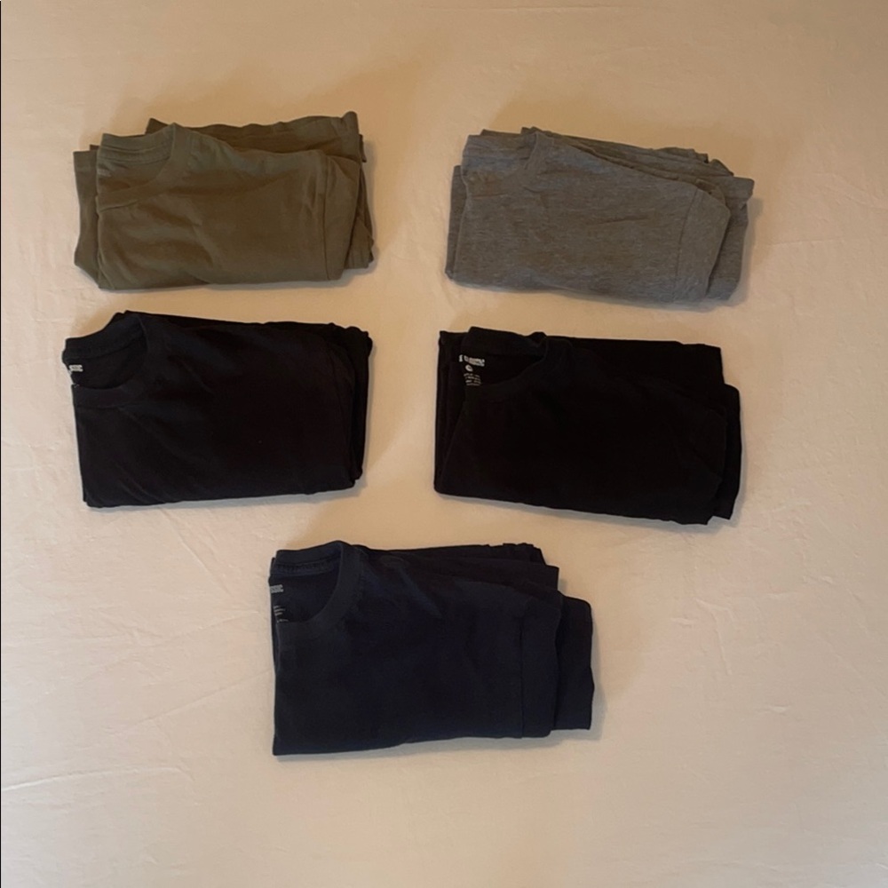 Set of Five True Classic T-Shirts in Black, Gray, Navy and Olive